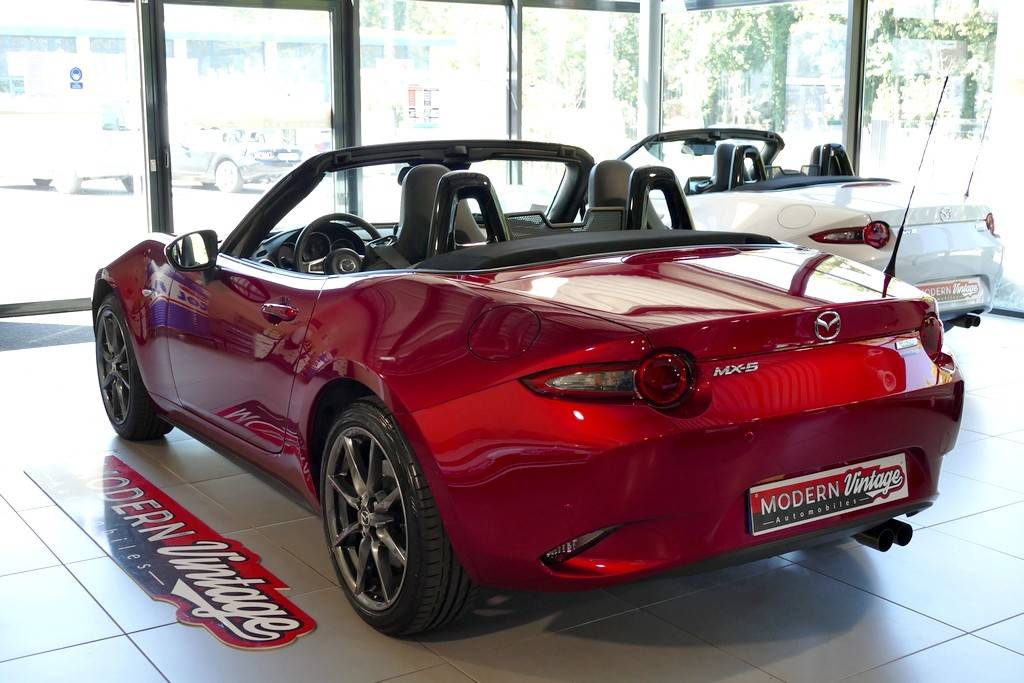 Mazda MX-5 Roadster ND 2.0 184 Selection Recaro 12