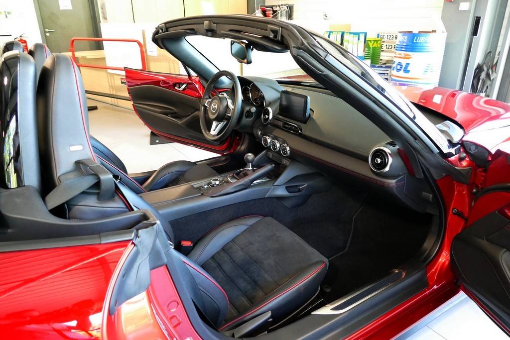 Mazda MX-5 Roadster ND 2.0 184 Selection Recaro 19