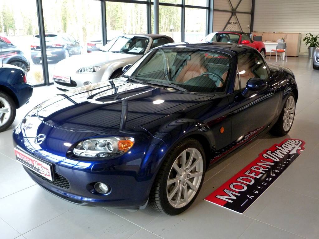 Mazda MX-5 2.0 160 Performance Roadster Coupe 3