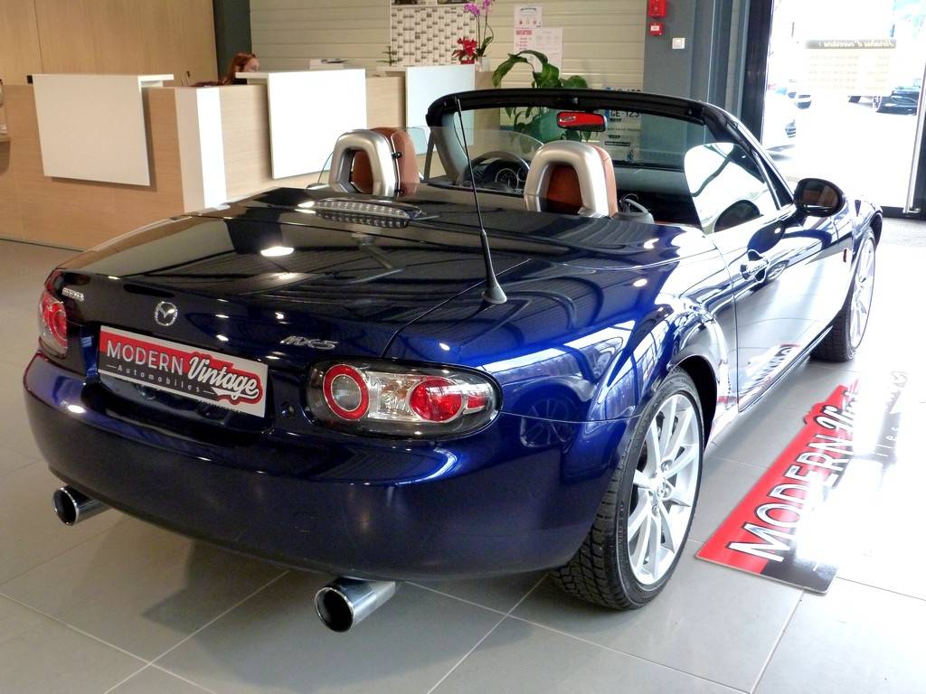 Mazda MX-5 2.0 160 Performance Roadster Coupe 12