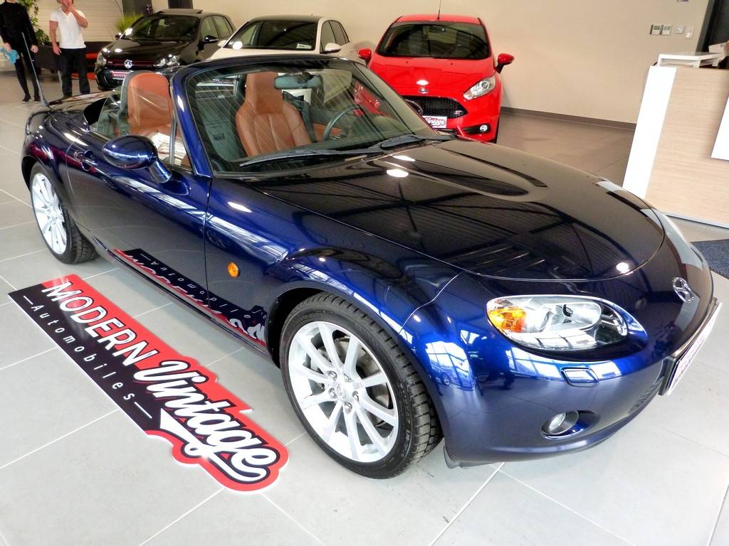 Mazda MX-5 2.0 160 Performance Roadster Coupe 13