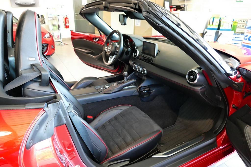 Mazda MX-5 ND 2.0 160 Roadster Selection Recaro 22