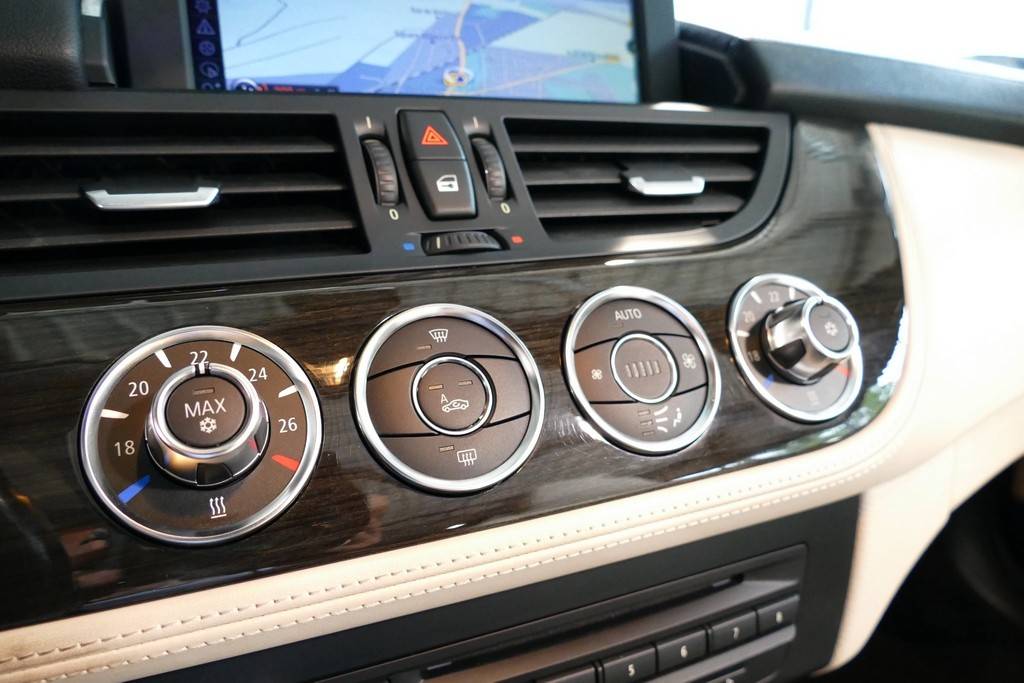 BMW Z4 sDrive 23i Roadster 6 cylindres! 8