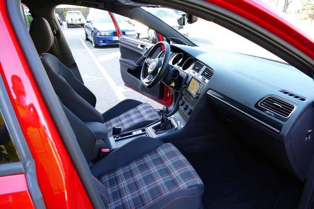 Volkswagen Golf VII GTI Performance 230cv 5