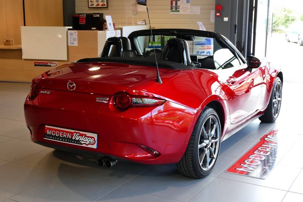 Mazda MX-5 ND 2.0 160 Roadster Selection Recaro 17