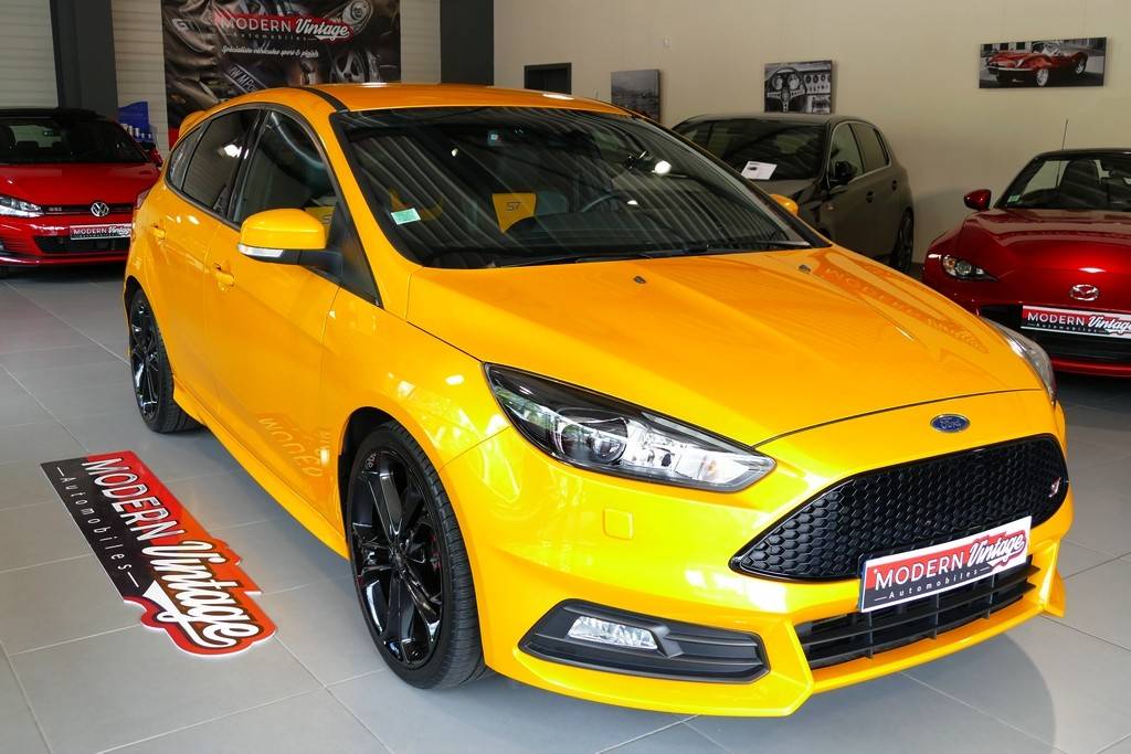 Ford Focus ST 2.0 Ecoboost 250cv 17