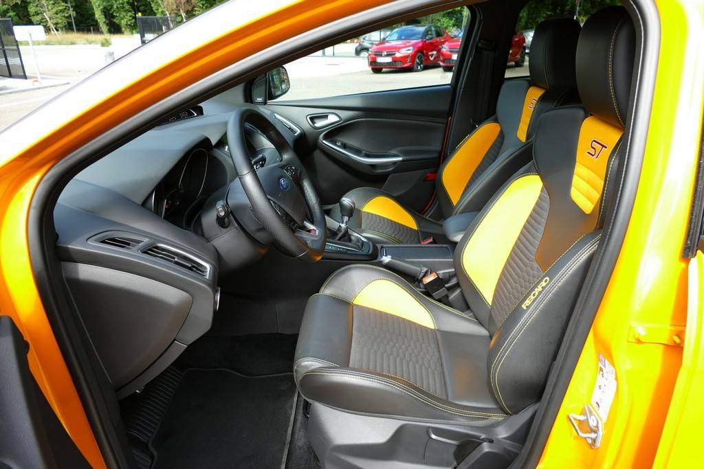 Ford Focus ST 2.0 Ecoboost 250cv 21