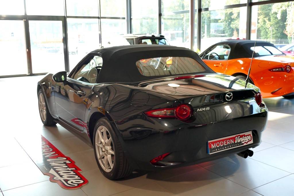 Mazda MX-5 ND Roadster 1.5 131cv 10