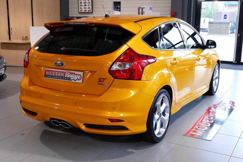 Ford Focus ST 2.0 Ecoboost 250cv 18