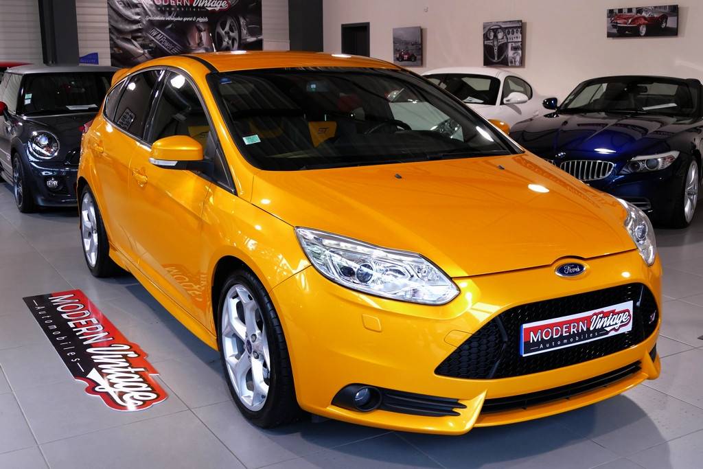 Ford Focus ST 2.0 Ecoboost 250cv 19