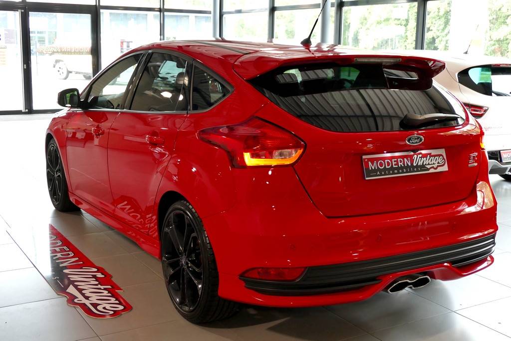 Ford Focus ST 2.0 Ecoboost 250cv 14