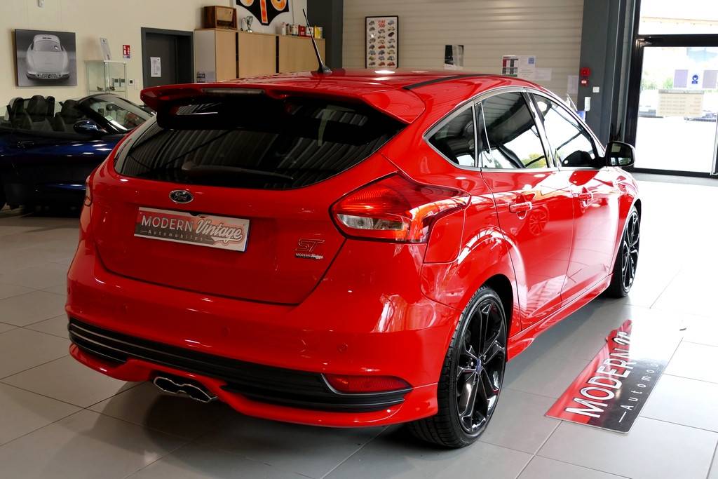 Ford Focus ST 2.0 Ecoboost 250cv 16