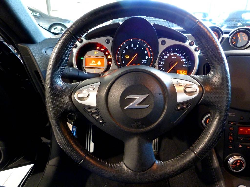 Nissan 370Z 3.7 V6 328cv 13