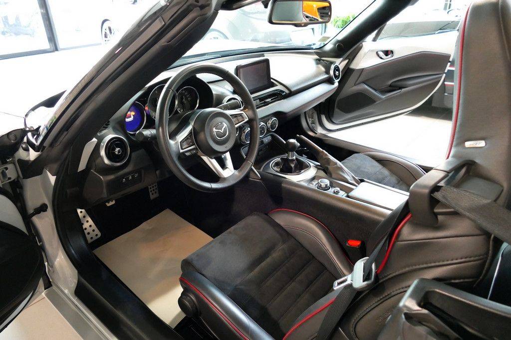 Mazda MX-5 Roadster ND 2.0 184 Selection Recaro 21