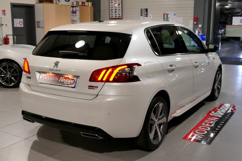 Peugeot 308 1.2 Puretec 130 GT Line EAT8 17