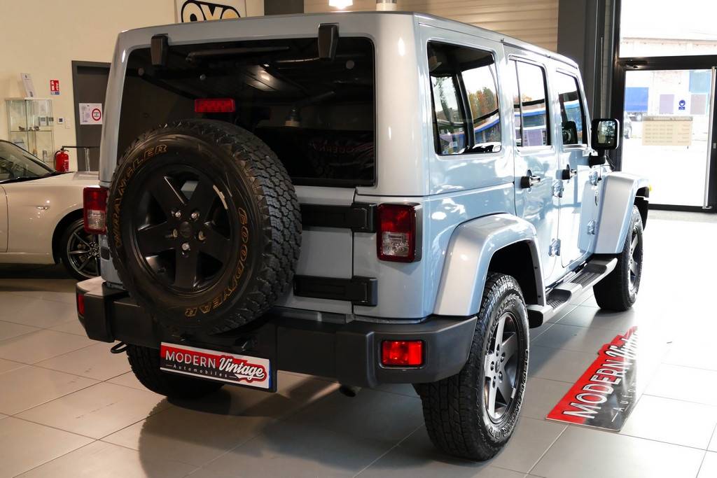 Jeep Wrangler Unlimited 2.8 CRD 200cv Arctic Edition 19