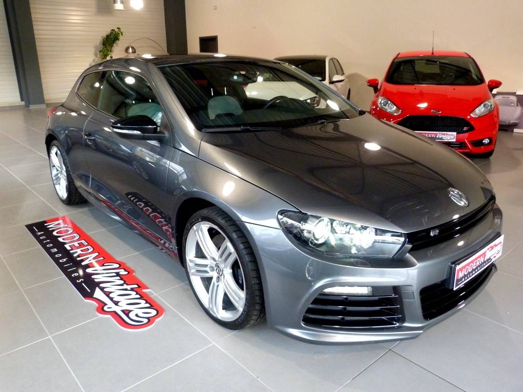 Volkswagen Scirocco R 2.0 TSI 265cv 9