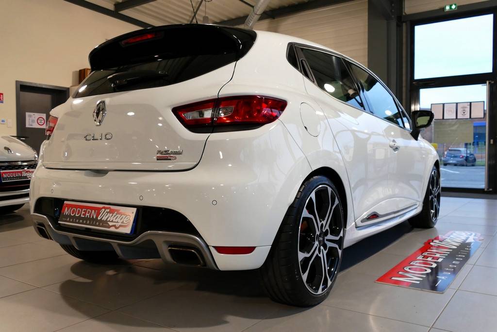 Renault Clio 4 RS Trophy 220 EDC 20