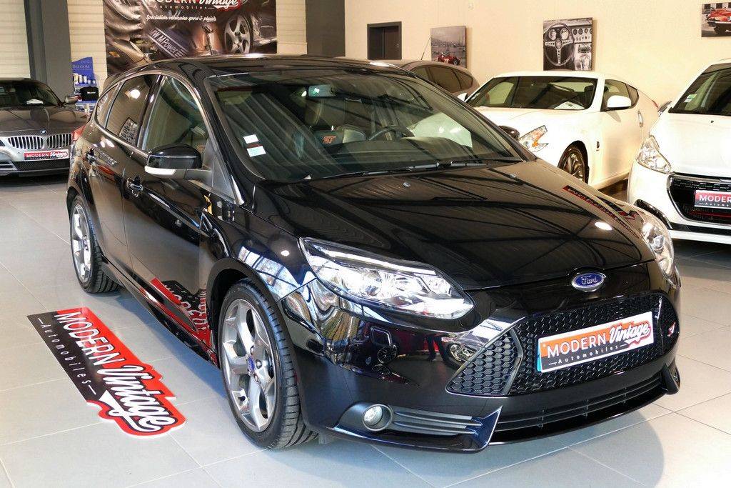 Ford Focus ST 2.0 Ecoboost 250cv 17