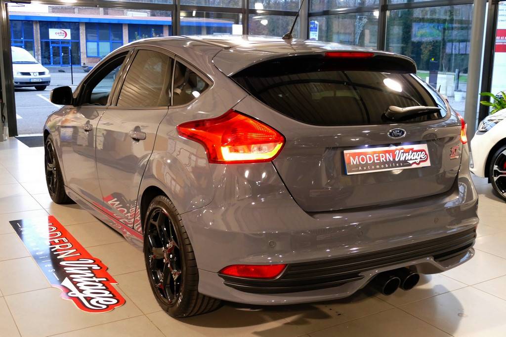 Ford Focus ST 2.0 Ecoboost 250cv 14