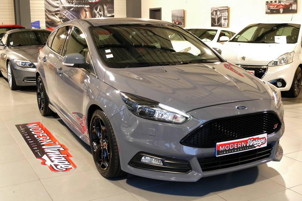 Ford Focus ST 2.0 Ecoboost 250cv 19