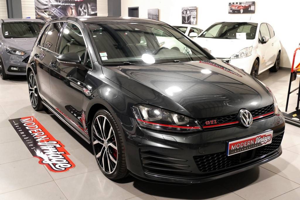 Volkswagen Golf VII GTI Performance 230cv DSG 17