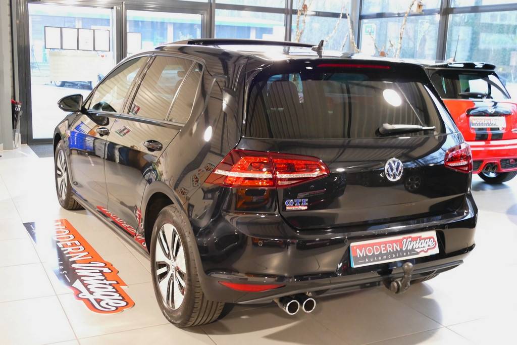 Volkswagen Golf VII GTE 1.4 TSI DSG 11