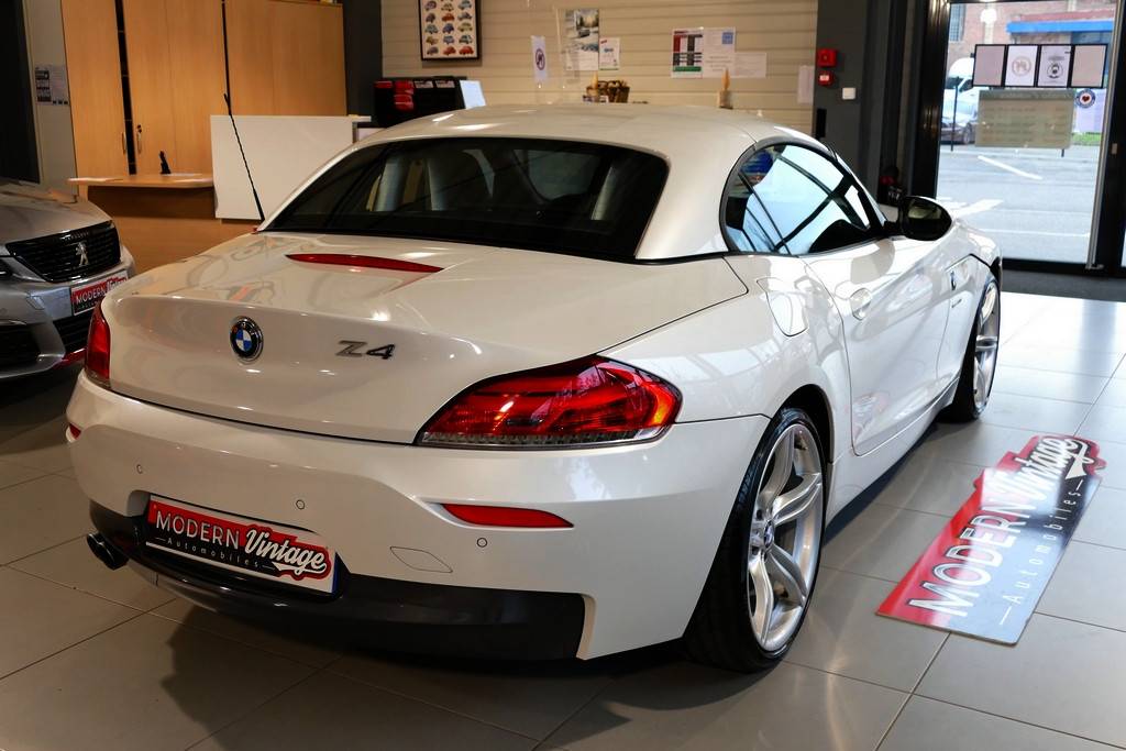 BMW Z4 sDrive 28i 245cv M-Sport BVA8 13