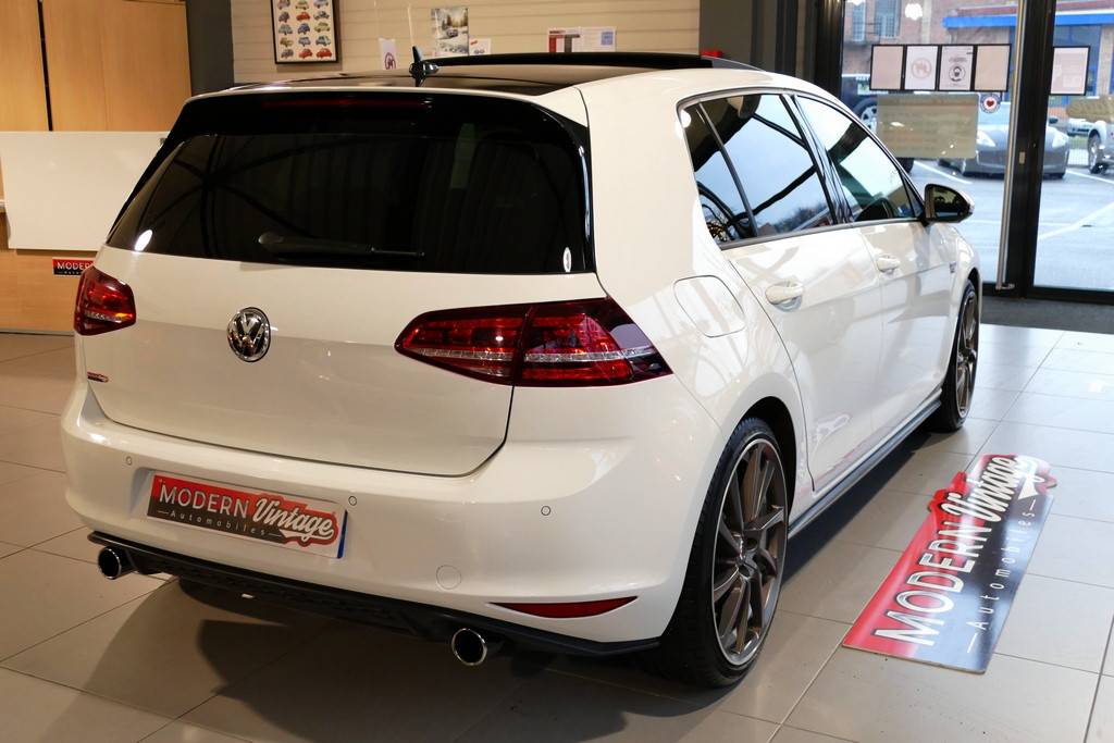 Volkswagen Golf VII GTI Performance 230cv DSG 15