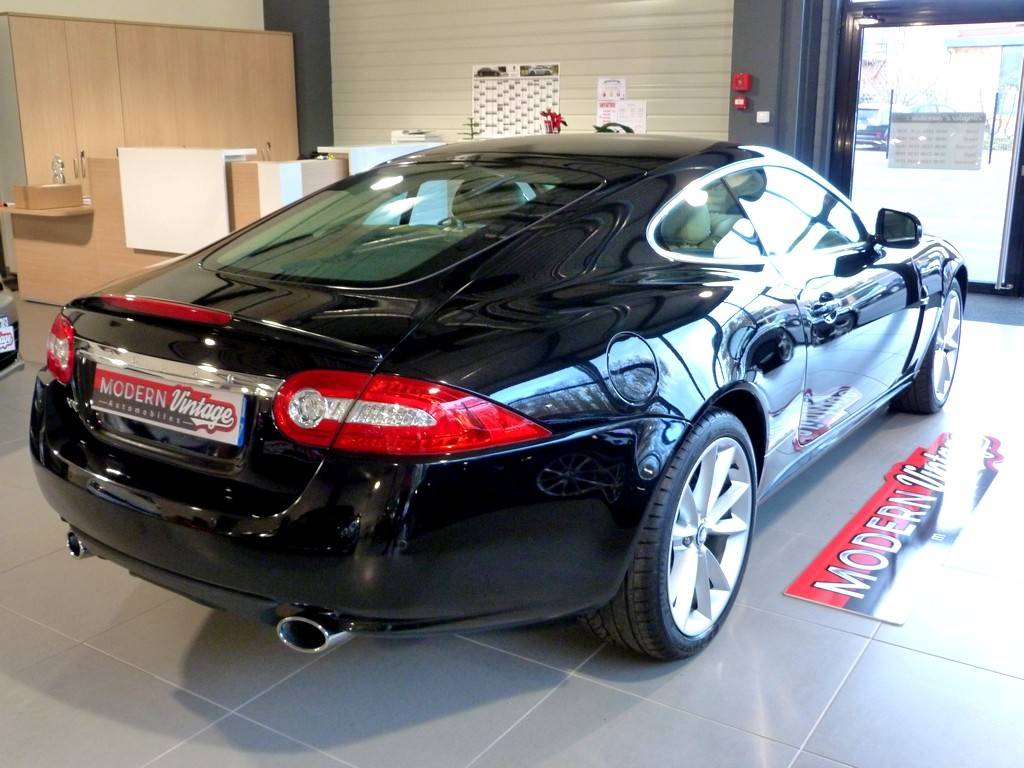 Jaguar XK 5.0 V8 385 Portfolio Bowers Wilkins 14