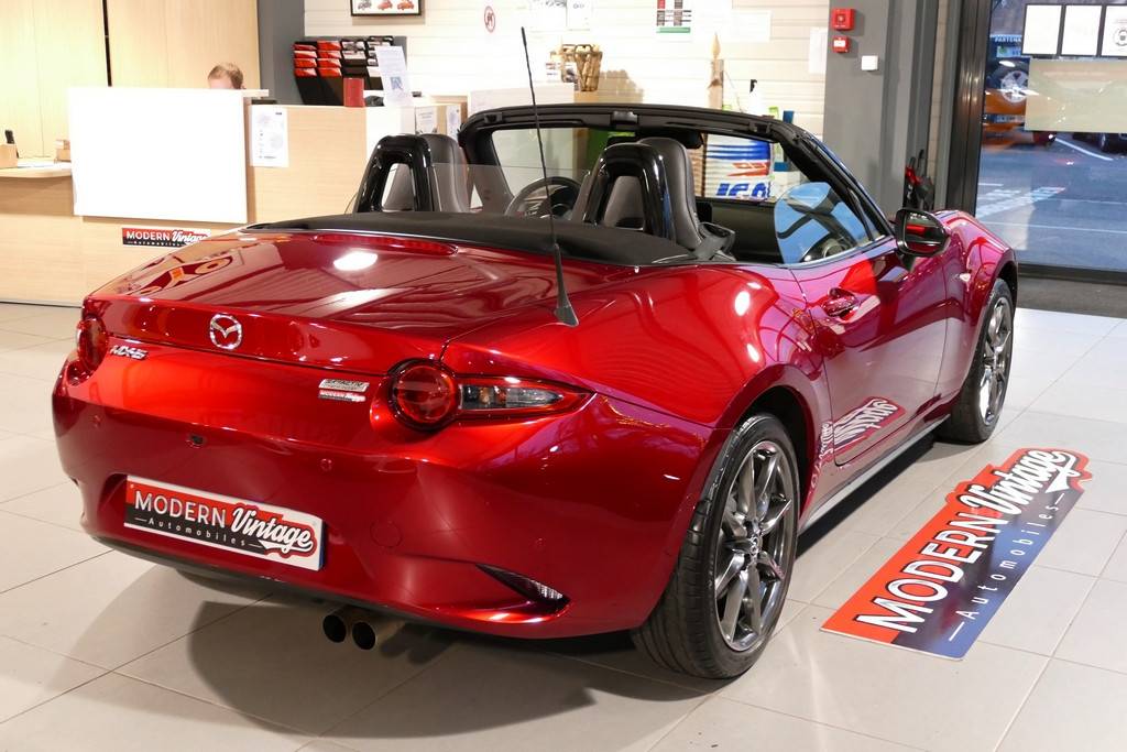 Mazda MX-5 Roadster ND 2.0 184 Selection Recaro 15