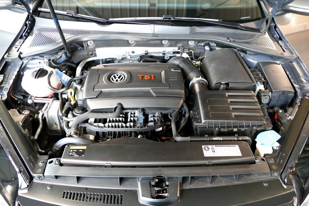Volkswagen Golf VII GTI Performance 230cv DSG 10