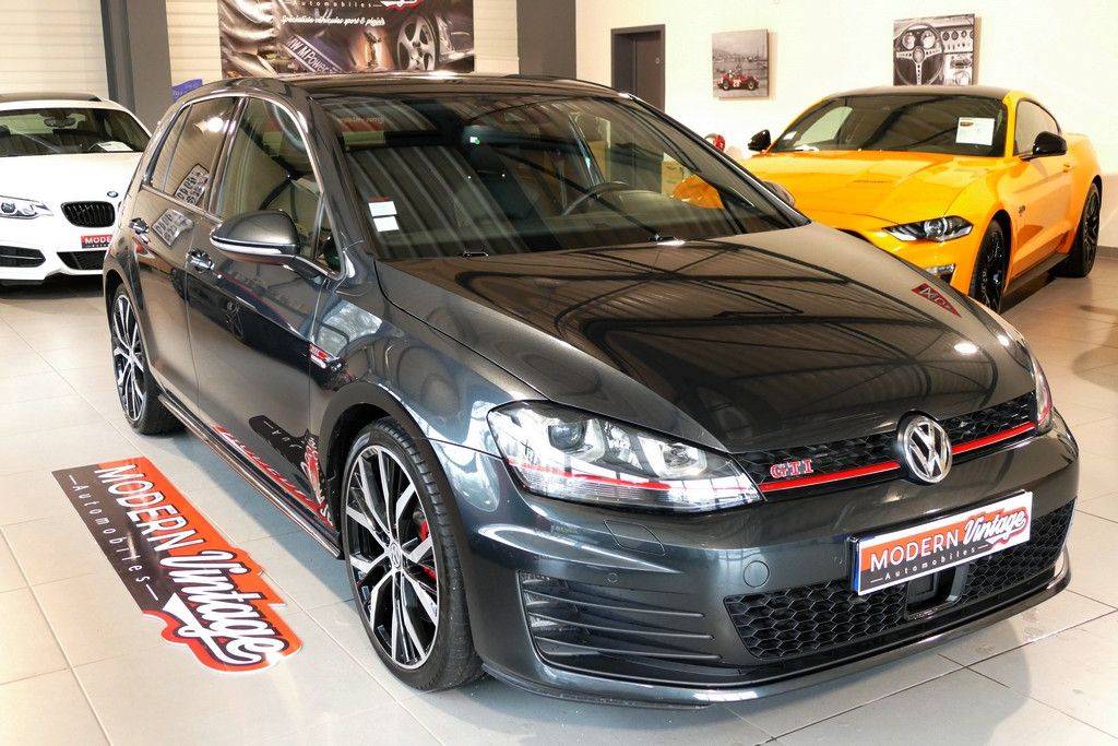 Volkswagen Golf VII GTI Performance 230cv DSG 17