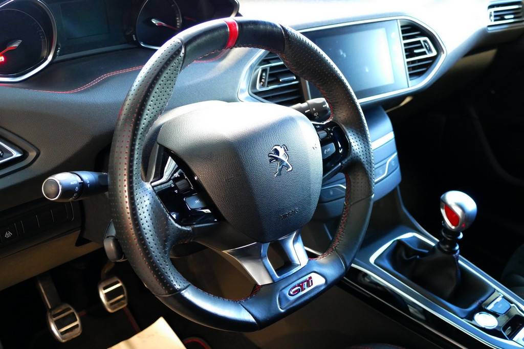 Peugeot 308 GTi 1.6 THP 272cv Facelift 7