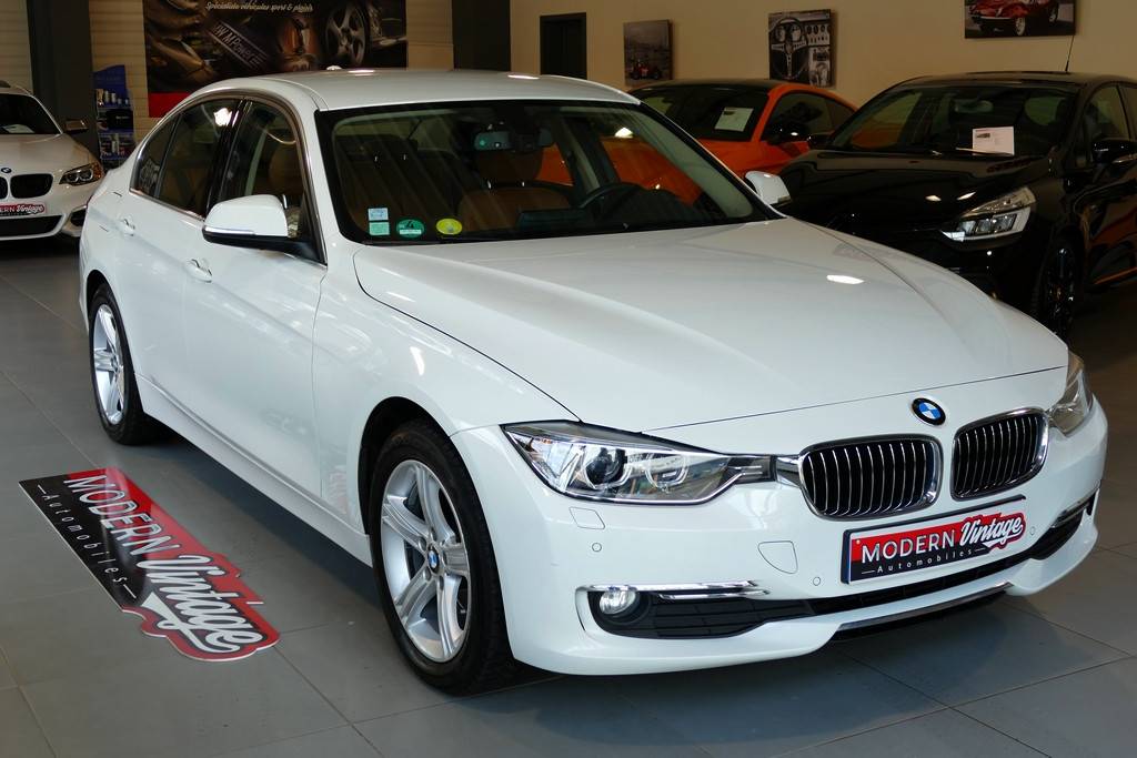 BMW 320d F30 184cv BVA8 Luxury 18