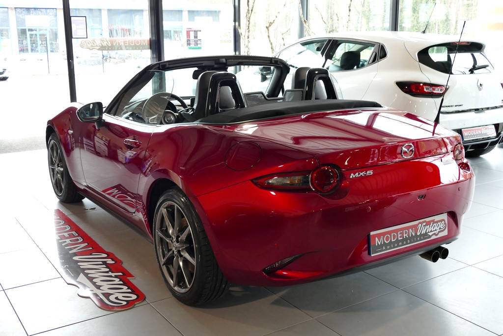 Mazda MX-5 Roadster ND 2.0 184 Selection Recaro 11