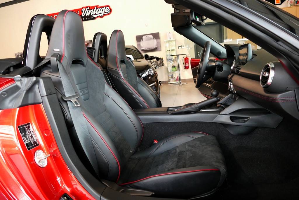 Mazda MX-5 Roadster ND 2.0 184 Selection Recaro 18