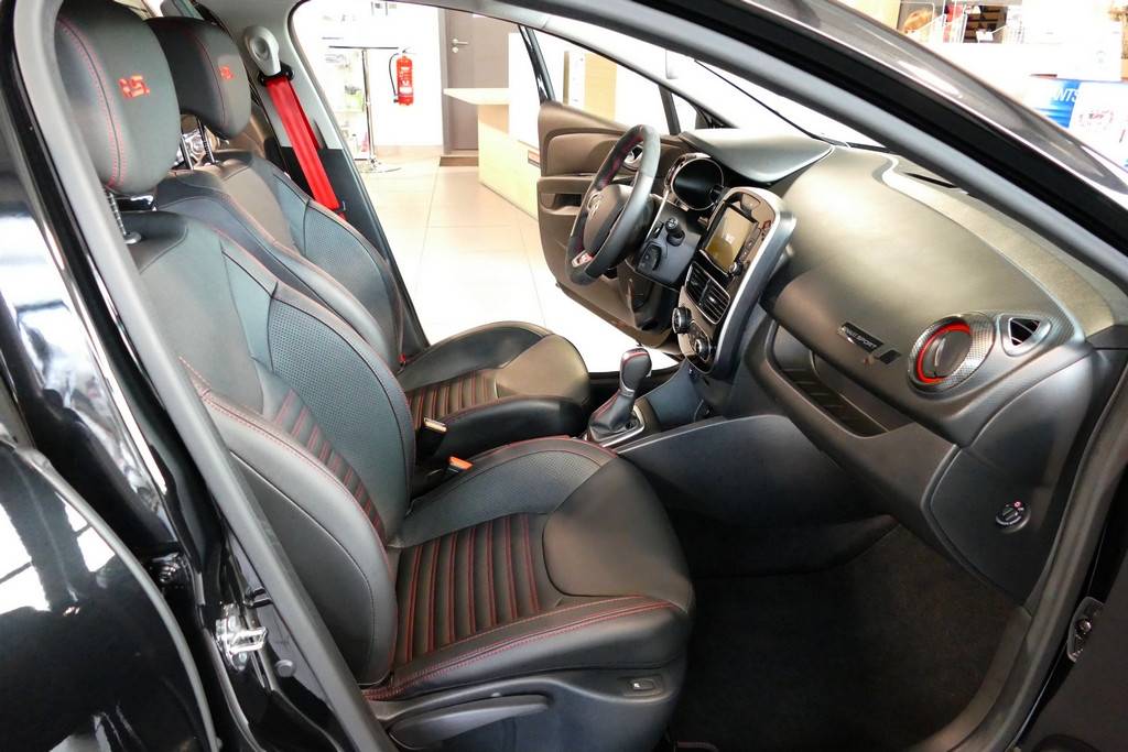 Renault Clio 4 RS18 Trophy 220 EDC 6