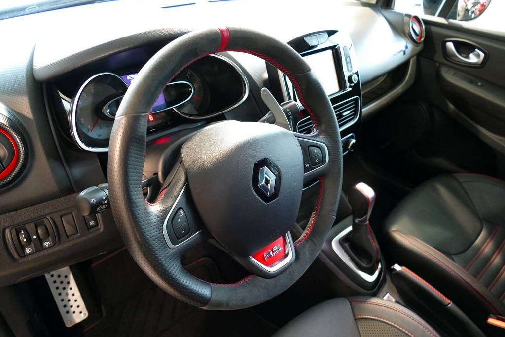 Renault Clio 4 RS18 Trophy 220 EDC 9