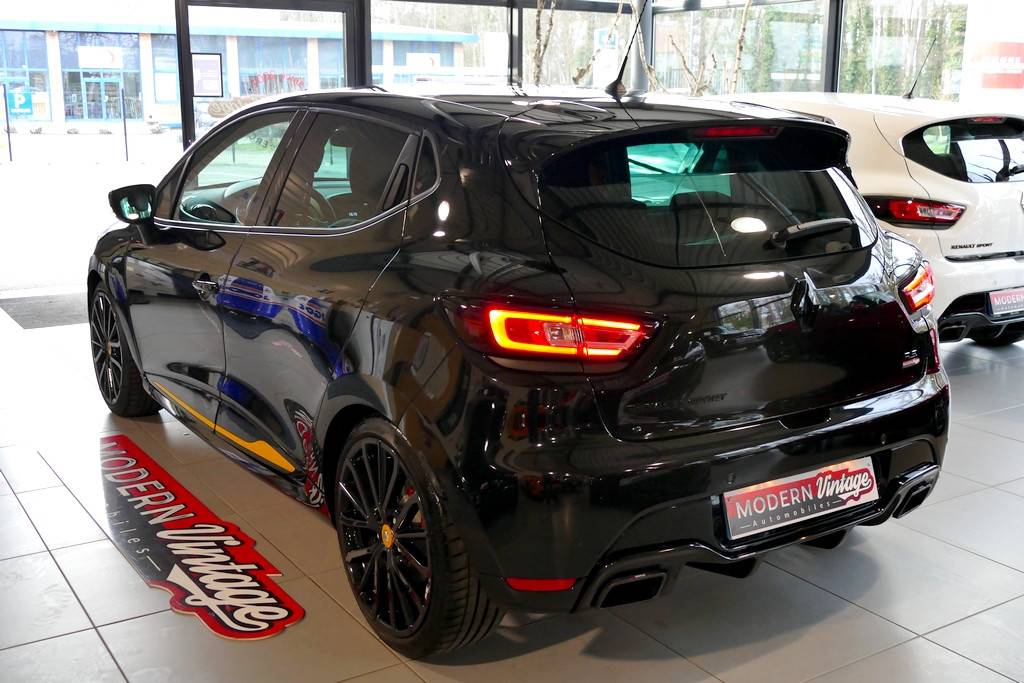 Renault Clio 4 RS18 Trophy 220 EDC 14