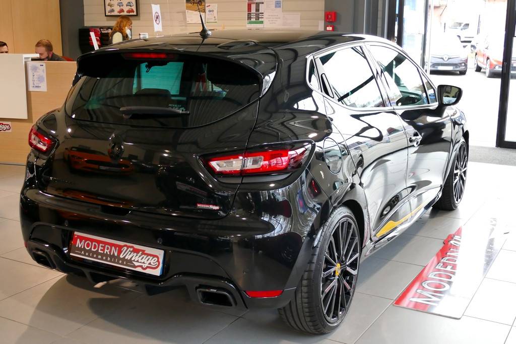 Renault Clio 4 RS18 Trophy 220 EDC 17