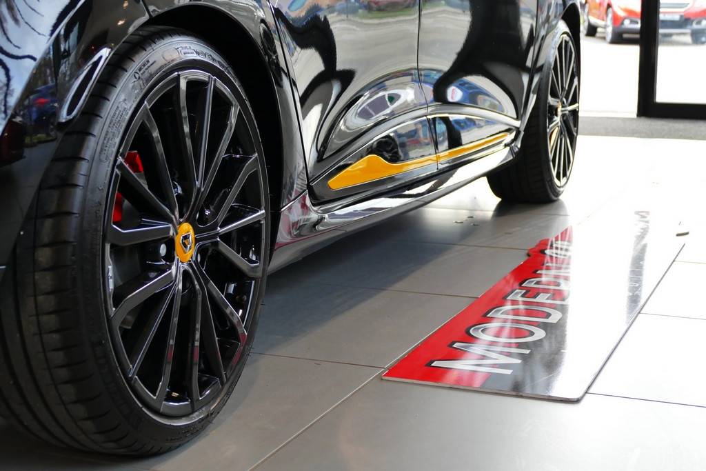 Renault Clio 4 RS18 Trophy 220 EDC 19