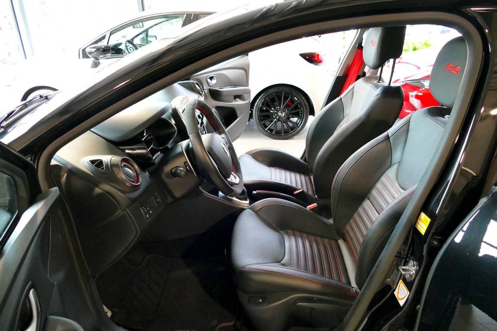 Renault Clio 4 RS18 Trophy 220 EDC 22