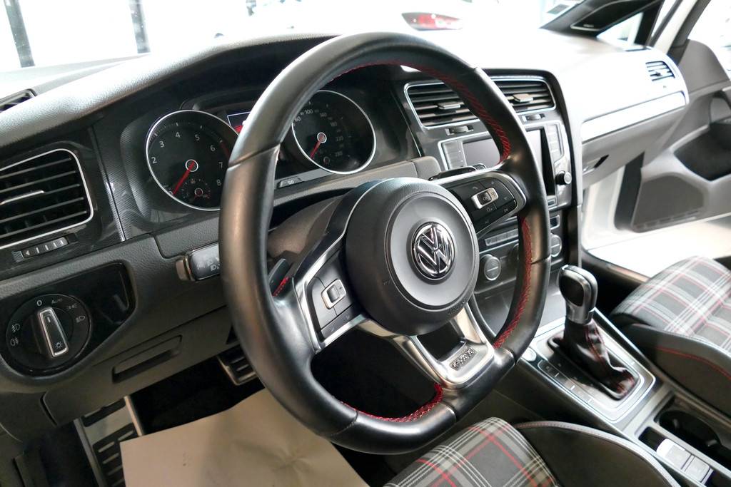 Volkswagen Golf VII GTI Performance 230cv DSG 6