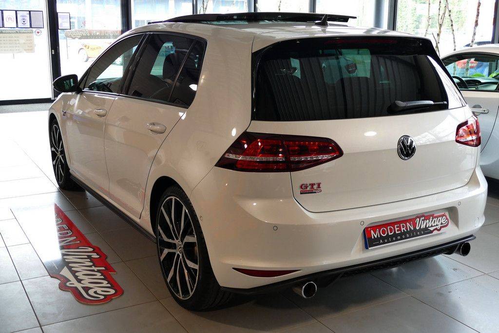 Volkswagen Golf VII GTI Performance 230cv DSG 14