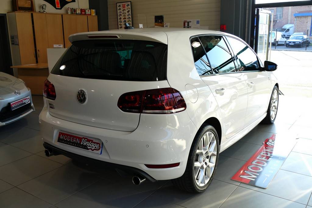 Volkswagen Golf VI GTI Edition 35 DSG 13