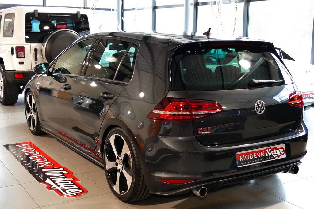 Volkswagen Golf VII GTI Performance 230cv 11