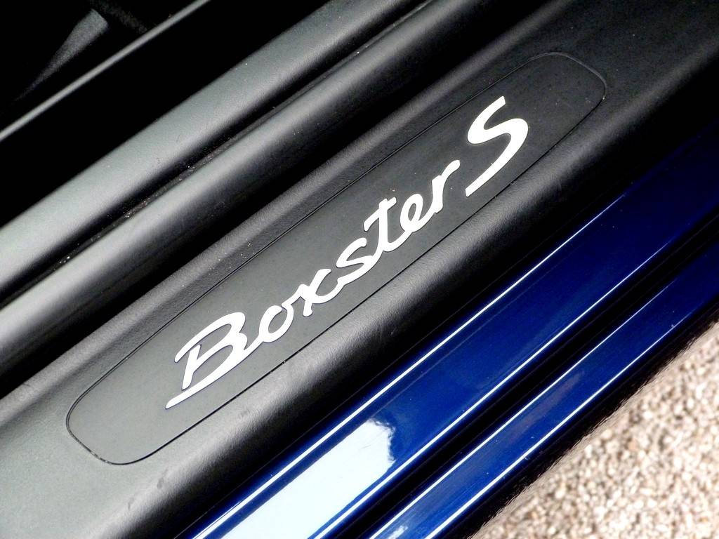 Porsche Boxster 986 3.2 S 260 12