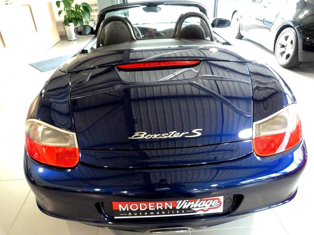 Porsche Boxster 986 3.2 S 260 16