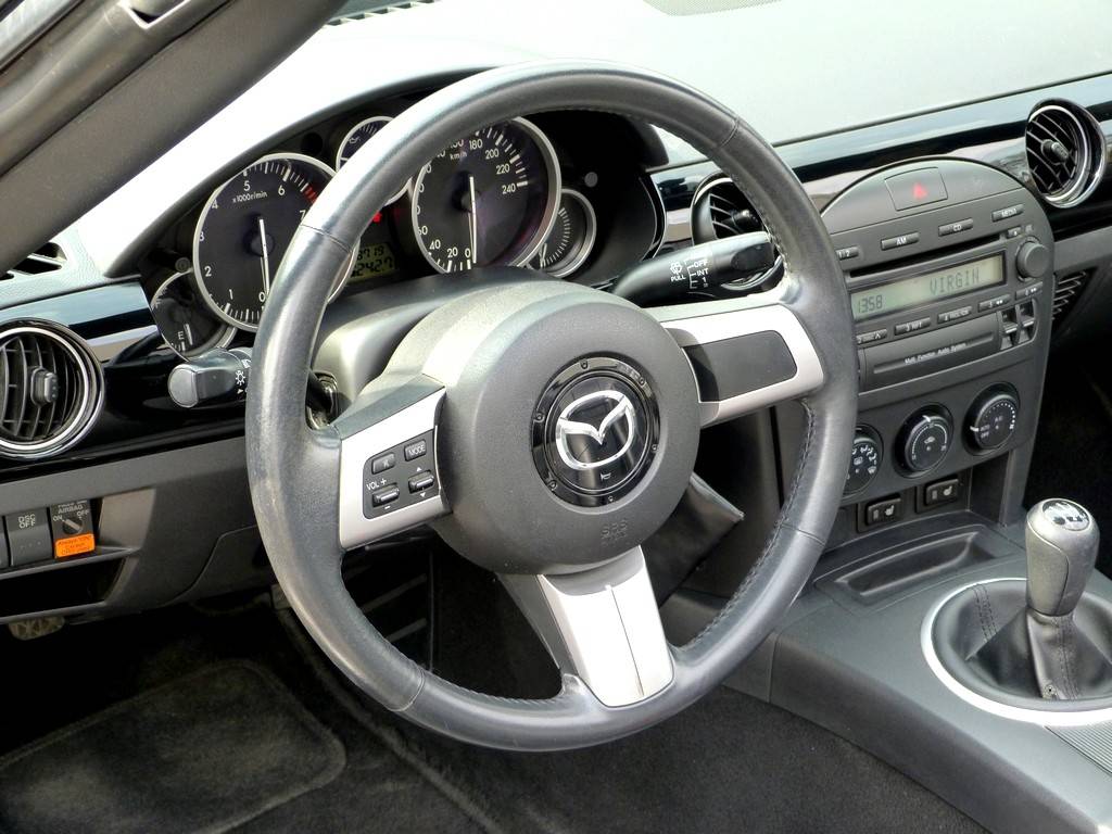Mazda MX-5 Roadster 1.8 126cv Elegance 8